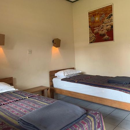 Prambanan Guesthouse Yogyakarta Ngoại thất bức ảnh
